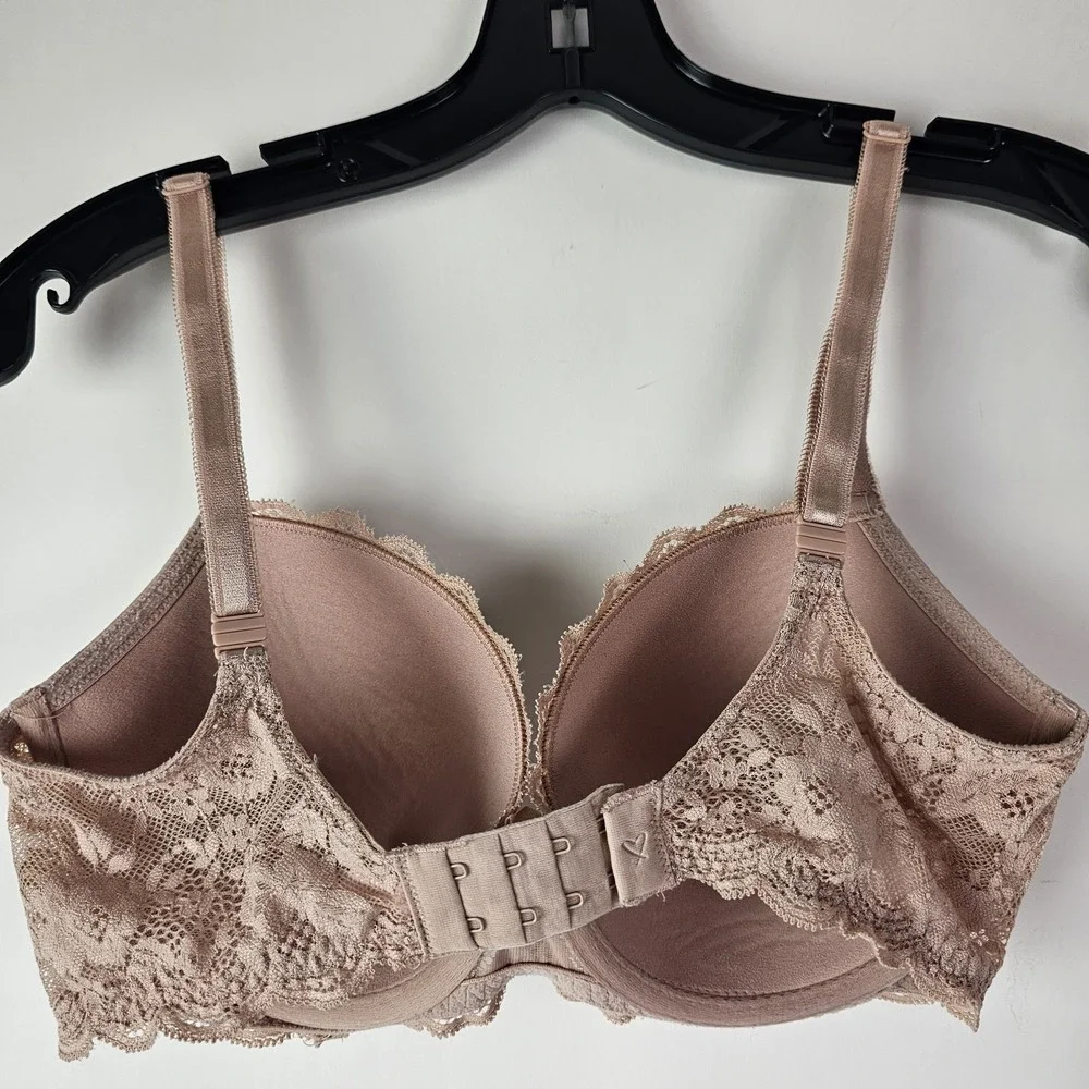 Victoria's Secret Dream Angels 32DDD Lined Demi Bra Beige Lace Trim Romantic